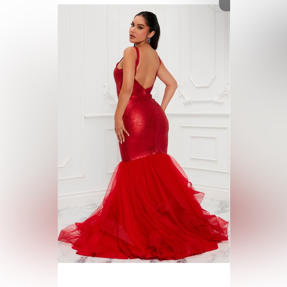 Red Mermaid Fresh Out Of Fashion Week